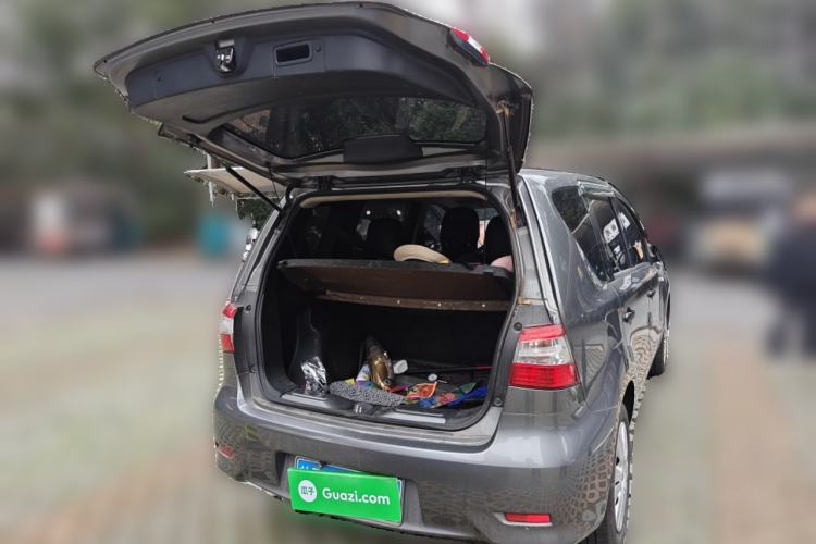 Used Nissan Livina 2015 1.6XE CVT Comfort Edition Trunk