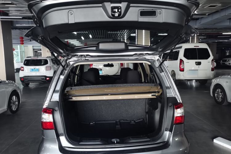 Used Nissan Livina 2015 1.6XE CVT Comfort Edition Trunk