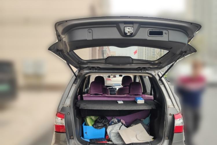 Used Nissan Livina 2015 1.6XE CVT Comfort Edition Trunk