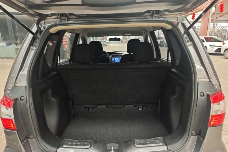 Used Nissan Livina 2015 1.6XE CVT Comfort Edition Trunk