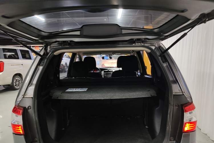 Used Nissan Livina 2015 1.6XE CVT Comfort Edition Trunk