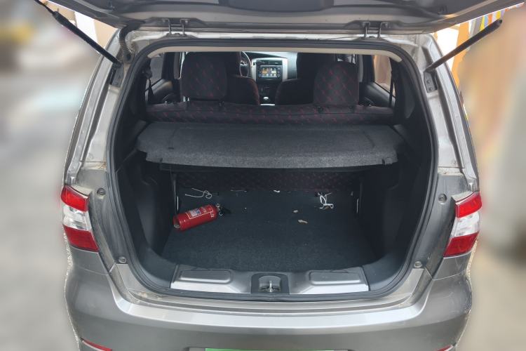 Used Nissan Livina 2015 1.6XE Manual Comfort Edition Trunk