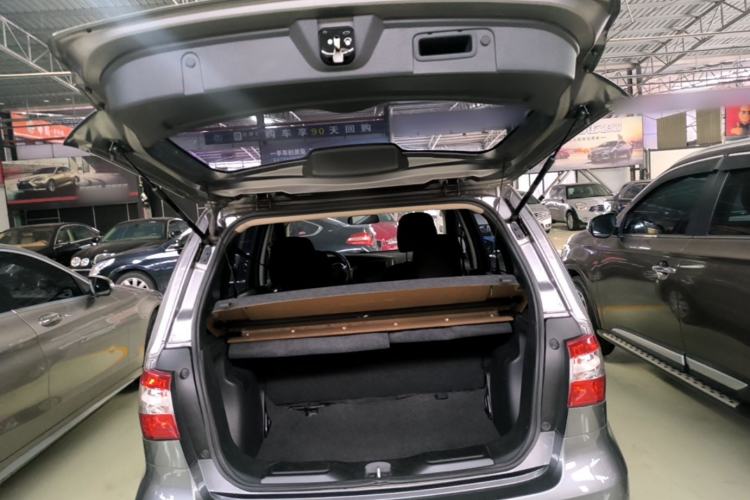 Used Nissan Livina 2015 1.6XE CVT Comfort Edition Trunk