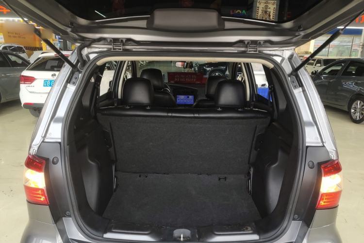 Used Nissan Livina 2015 1.6XE CVT Comfort Edition Trunk