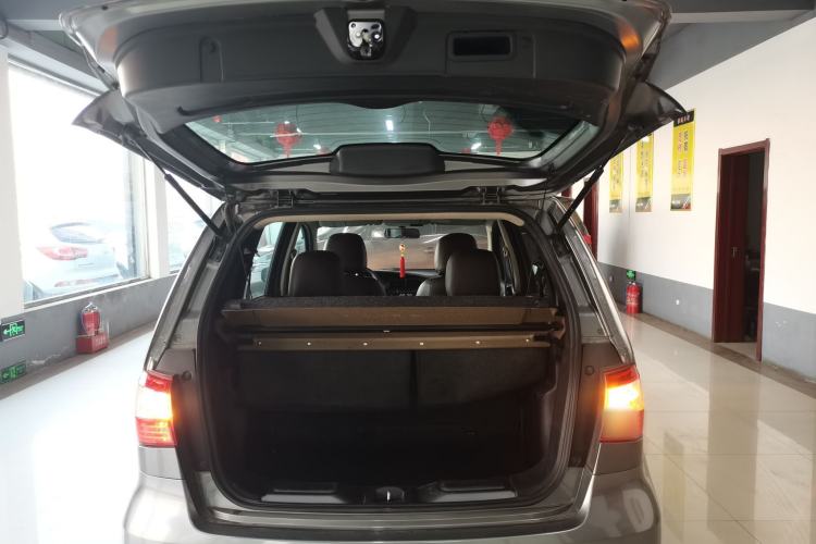 Used Nissan Livina 2015 1.6XE CVT Comfort Edition Trunk