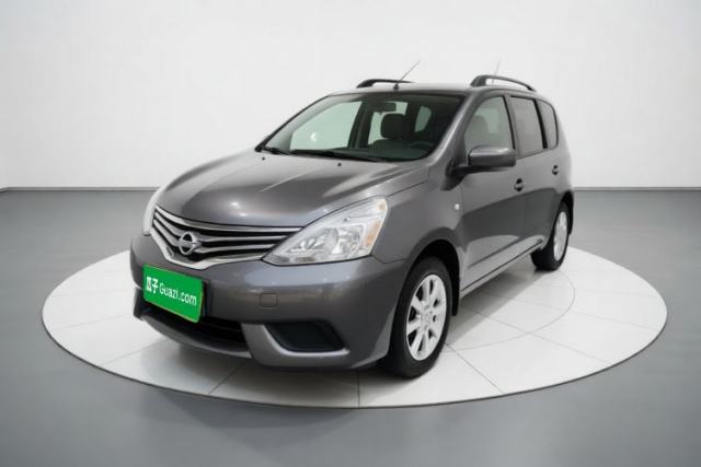 Ojetý Nissan Livina 2015 1.6XE CVT Comfort Edition