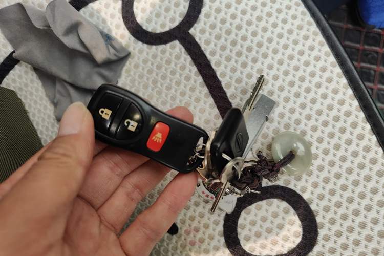 Used Nissan Livina 2015 1.6XE CVT Comfort Edition Vehicle Key