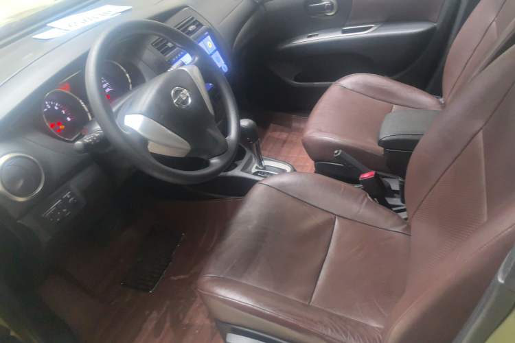 Used Nissan Livina 2015 Jinrui 1.6XV CVT Cool Cafe Edition Left Front Seat