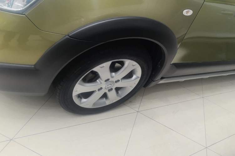 Used Nissan Livina 2015 Jinrui 1.6XV CVT Cool Cafe Edition Left Front Wheel Hub