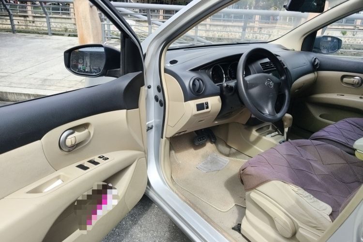 Used Nissan Livina 2015 1.6XE CVT Comfort Edition Driver Seat
