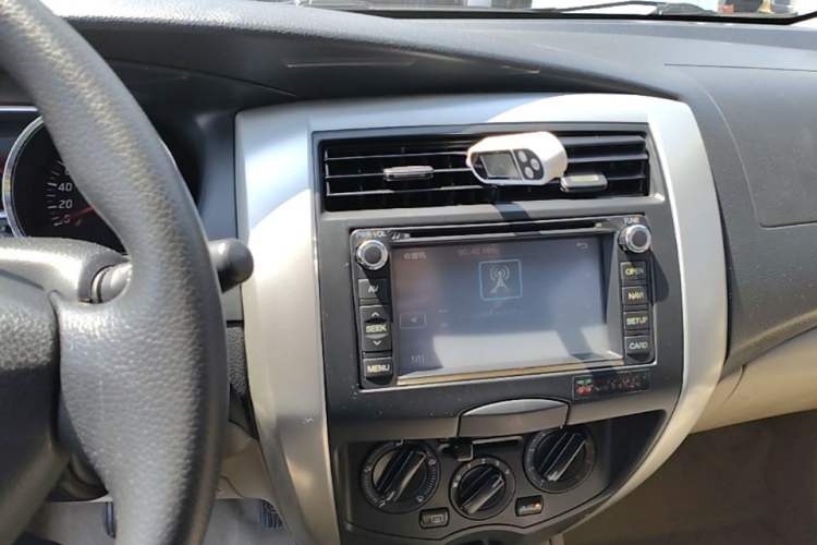 Used Nissan Livina 2015 1.6XE CVT Comfort Edition Audio And AC Panel