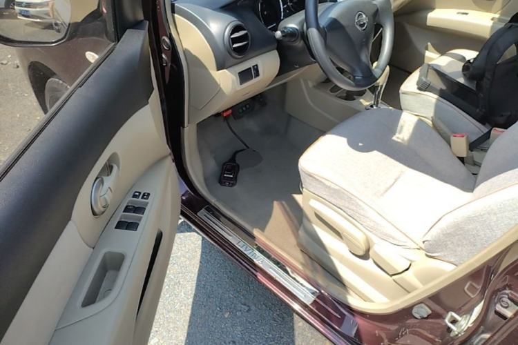 Used Nissan Livina 2015 1.6XE CVT Comfort Edition Driver Seat