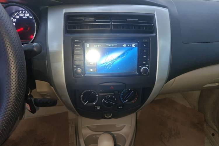 Used Nissan Livina 2015 1.6XE CVT Comfort Edition Audio And AC Panel