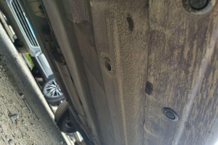 Used Nissan Livina 2015 1.6XE Manual Comfort Edition Chassis Front Left