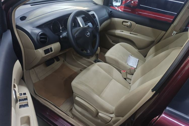 Used Nissan Livina 2015 1.6XE CVT Comfort Edition Driver Seat