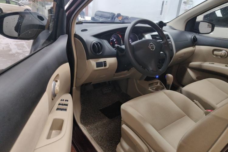Used Nissan Livina 2015 1.6XE CVT Comfort Edition Driver Seat