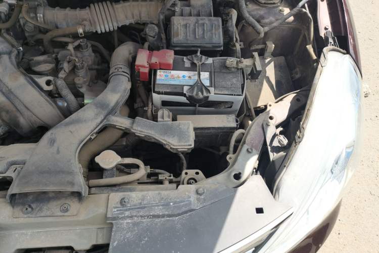 Used Nissan Livina 2015 1.6XE Manual Comfort Edition Engine Bay Left