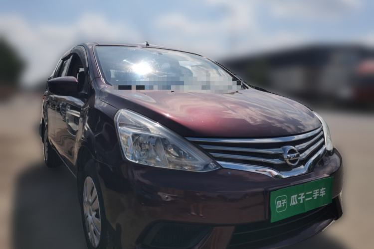 Used Nissan Livina 2015 1.6XE Manual Comfort Edition Front Right 45 Deg