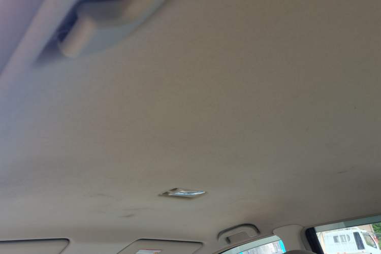 Used Nissan Livina 2015 1.6XE Manual Comfort Edition Headliner