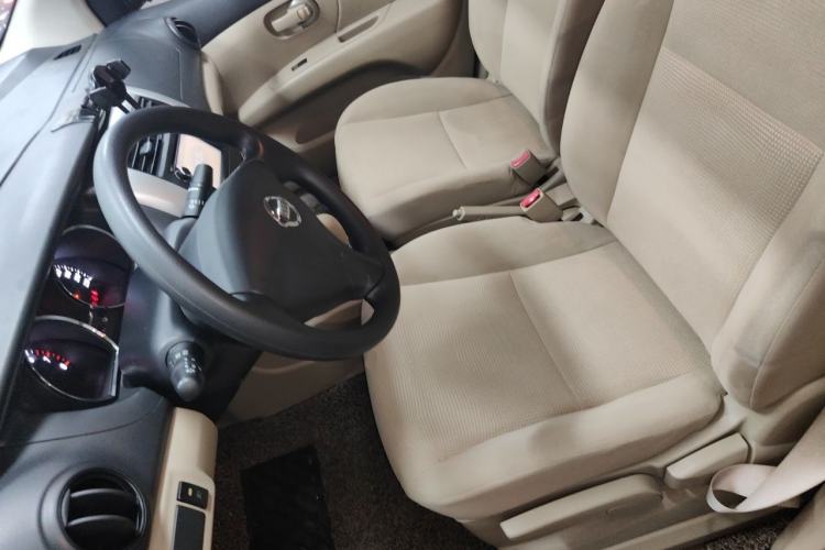 Used Nissan Livina 2015 1.6XE CVT Comfort Edition Left Front Seat