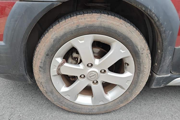 Used Nissan Livina 2015 Jinrui 1.6XV CVT Cool Cafe Edition Left Front Wheel Hub