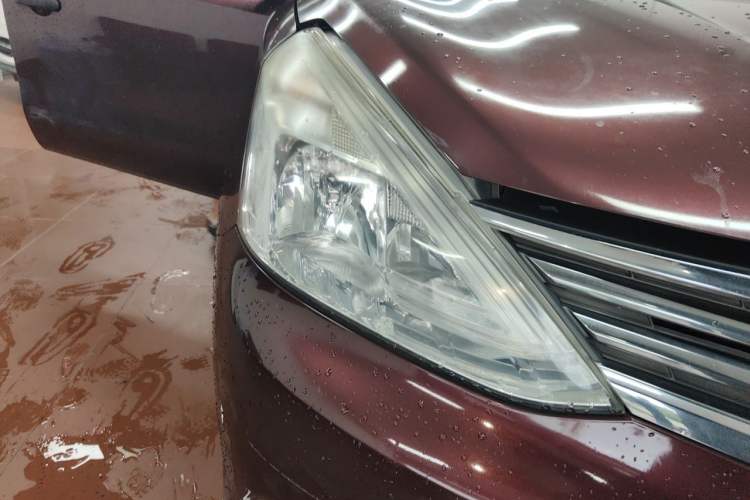 Used Nissan Livina 2015 1.6XE CVT Comfort Edition Right Front Headlight