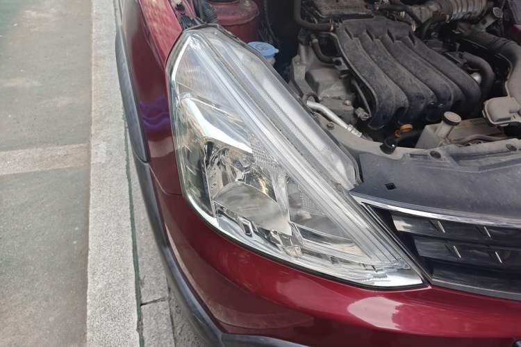 Used Nissan Livina 2015 Jinrui 1.6XV CVT Cool Cafe Edition Right Front Headlight