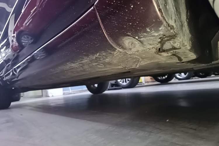 Used Nissan Livina 2015 1.6XE CVT Comfort Edition Right Side Sill