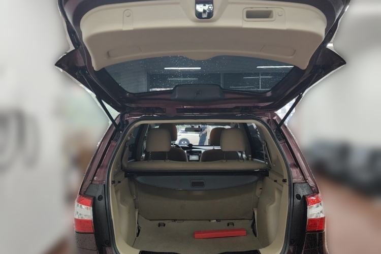 Used Nissan Livina 2015 1.6XE CVT Comfort Edition Trunk