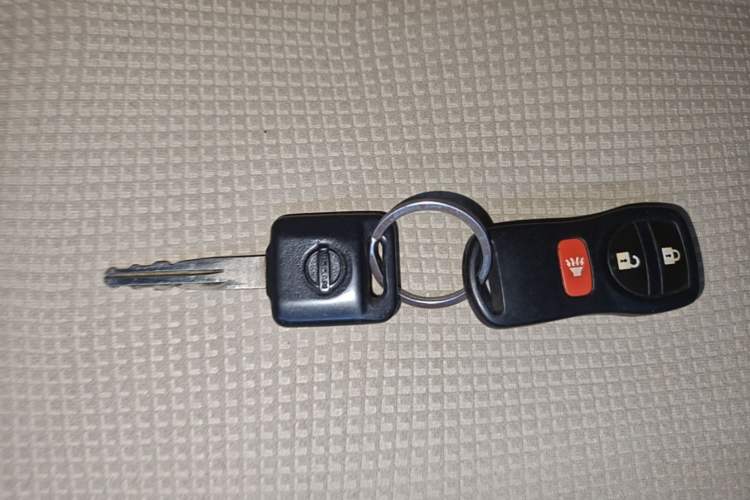 Used Nissan Livina 2015 1.6XE CVT Comfort Edition Vehicle Key
