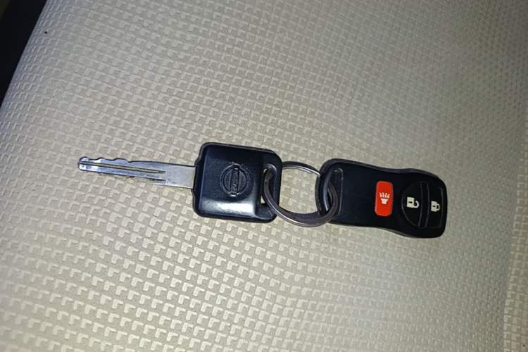 Used Nissan Livina 2015 1.6XE CVT Comfort Edition Vehicle Key