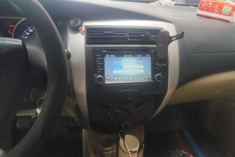 Used Nissan Livina 2015 1.6XE Manual Comfort Edition Audio And AC Panel