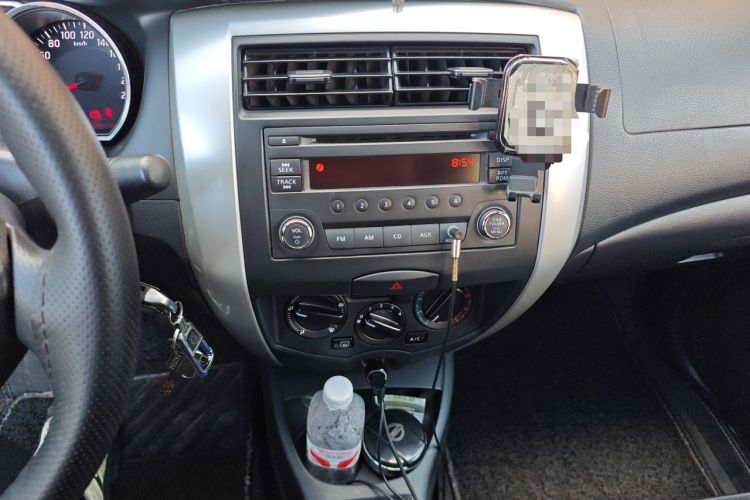 Used Nissan Livina 2015 1.6XE Manual Comfort Edition Audio And AC Panel