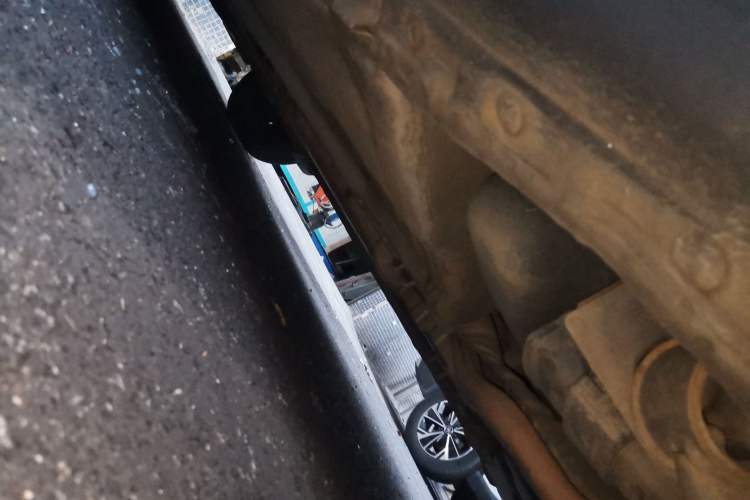 Used Nissan Livina 2015 1.6XE Manual Comfort Connect Edition Chassis Rear Left