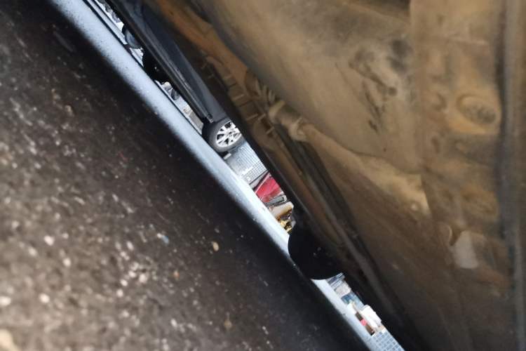 Used Nissan Livina 2015 1.6XE Manual Comfort Connect Edition Chassis Rear Right