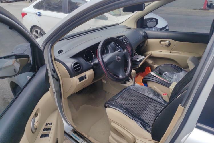 Used Nissan Livina 2015 1.6XE CVT Comfort Edition Driver Seat