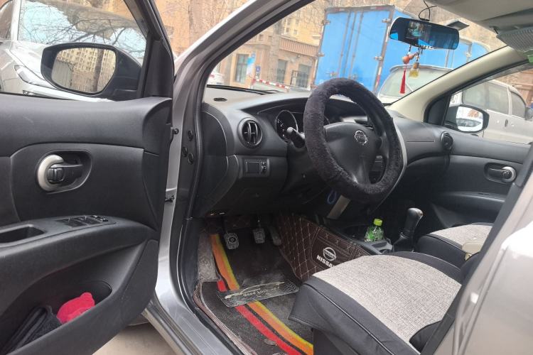Used Nissan Livina 2015 1.6XE Manual Comfort Edition Driver Seat