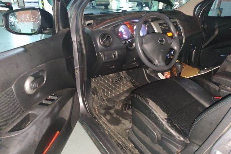 Used Nissan Livina 2015 1.6XE CVT Comfort Edition Driver Seat