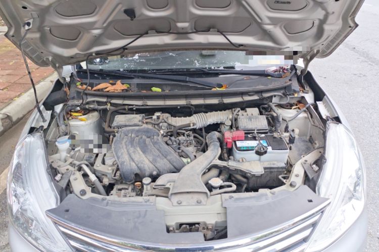 Used Nissan Livina 2015 1.6XE CVT Comfort Edition Engine Bay