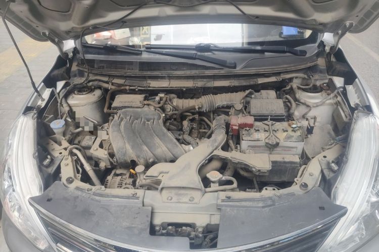 Used Nissan Livina 2015 1.6XE Manual Comfort Edition Engine Bay