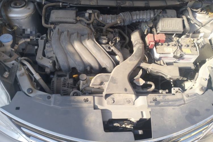Used Nissan Livina 2015 1.6XE Manual Comfort Edition Engine Bay