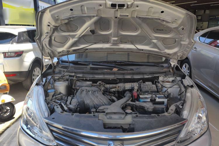 Used Nissan Livina 2015 1.6XE CVT Comfort Edition Engine Bay
