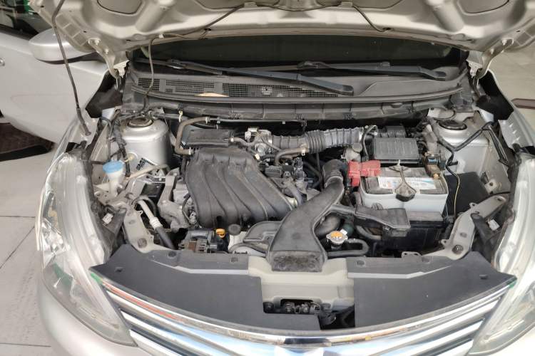 Used Nissan Livina 2015 1.6XE CVT Comfort Edition Engine Bay