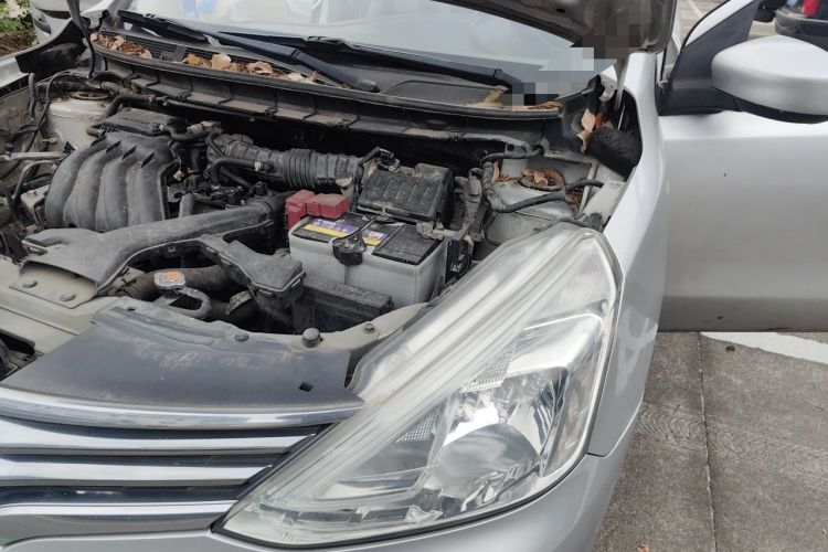 Used Nissan Livina 2015 1.6XE CVT Comfort Edition Engine Bay Left