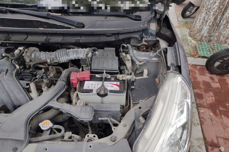 Used Nissan Livina 2015 1.6XE CVT Comfort Edition Engine Bay Left