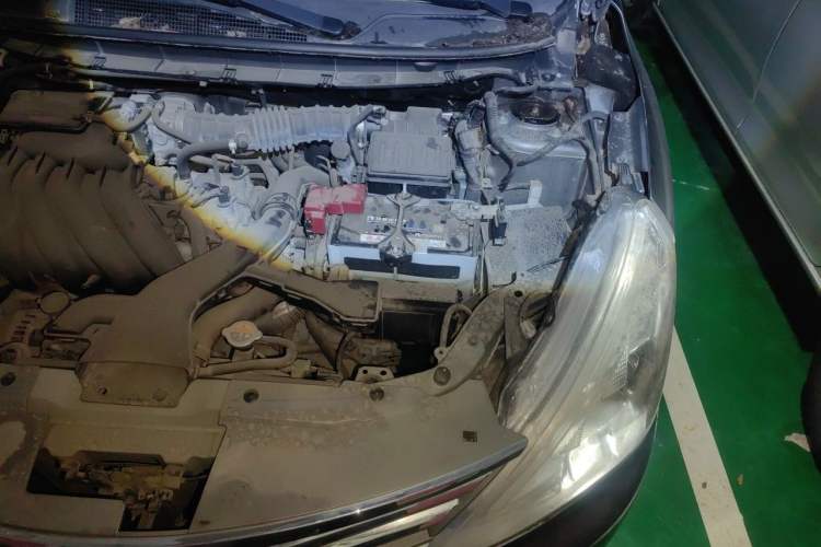 Used Nissan Livina 2015 1.6XE CVT Comfort Edition Engine Bay Left