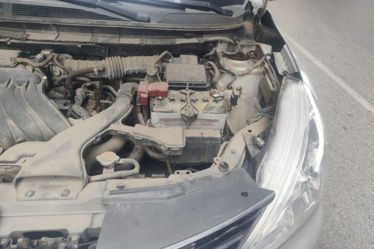 Used Nissan Livina 2015 1.6XE Manual Comfort Edition Engine Bay Left