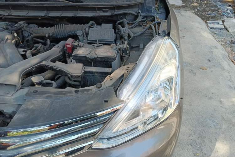 Used Nissan Livina 2015 1.6XE CVT Comfort Edition Engine Bay Left