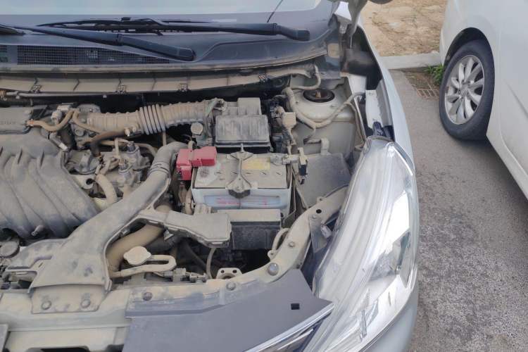 Used Nissan Livina 2015 1.6XE CVT Comfort Edition Engine Bay Left