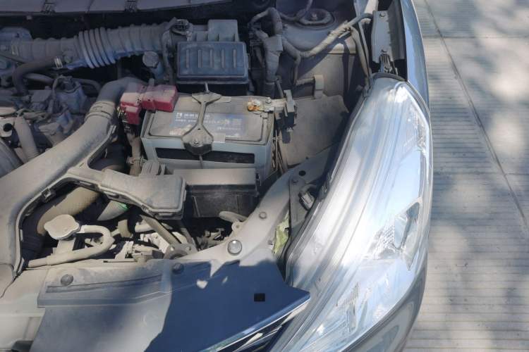 Used Nissan Livina 2015 1.6XL CVT Luxury Leather Edition Engine Bay Left